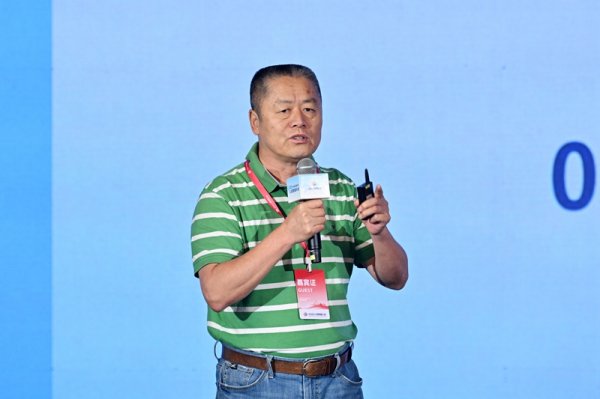张向宏：大力发展数据工厂 为人工智能提供充足“燃料”