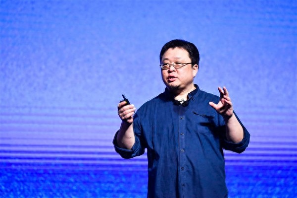 罗永浩卸任锤子软件执行董事: 目前仍在还债 已还近10亿
